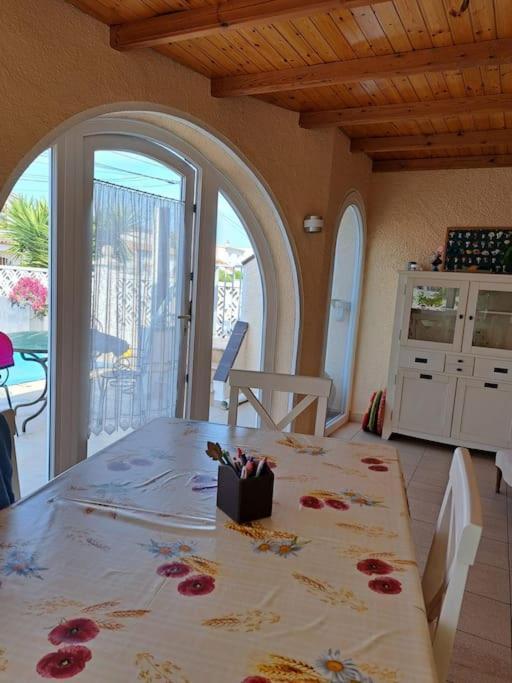 Jolie Maison Avec Sa Piscine Privee Wifi Empuriabrava Kültér fotó